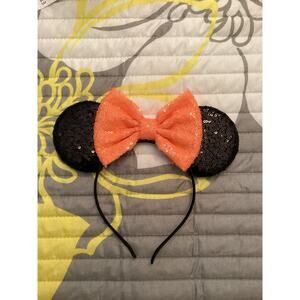 NWOT Disney Minnie Mouse Black Orange Halloween Pumpkin Lightweight Sequin Ears